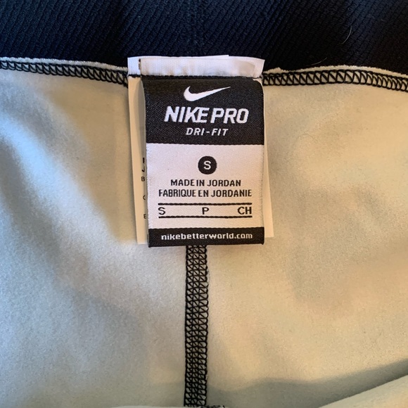 Nike PRO Leggings - Picture 3 of 3